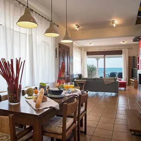 Hébergement de vacances Maistro House Akharavi