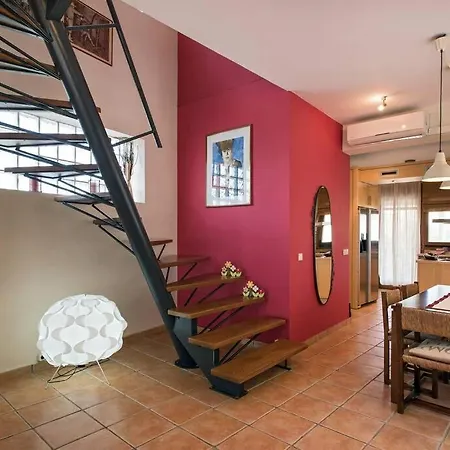 Maistro House * Akharavi