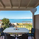 Maistro House *