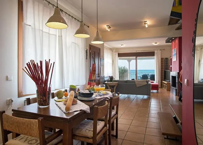 Hébergement de vacances Maistro House Akharavi