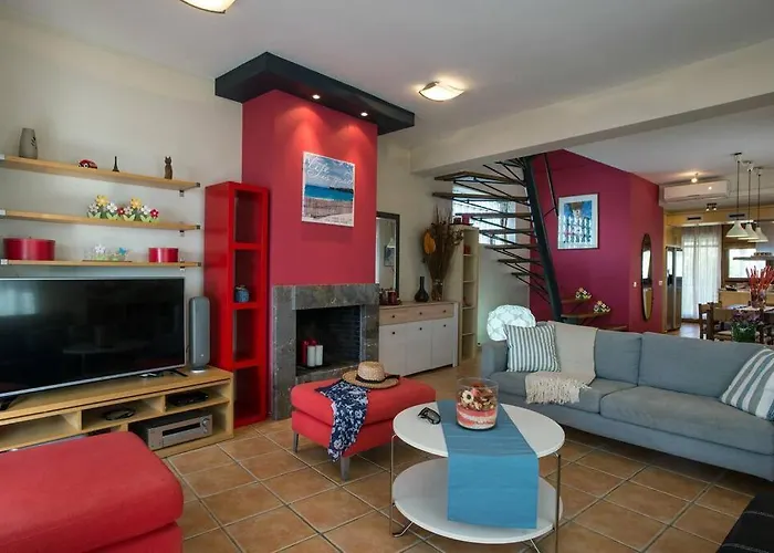 Maistro House