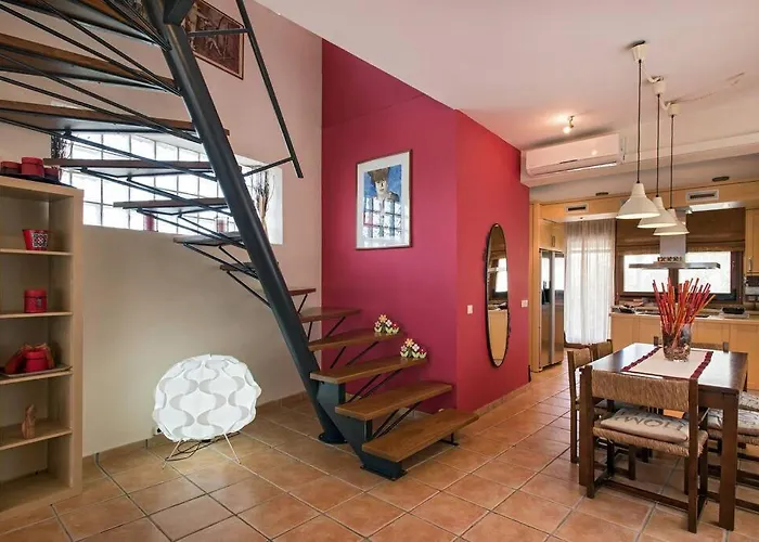 Maistro House * Aharávi