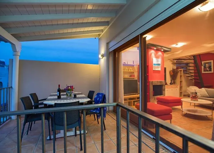 Maistro House Aharávi