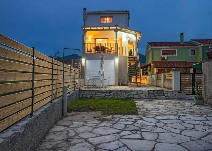 Nyaraló Maistro House *