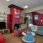Maistro House